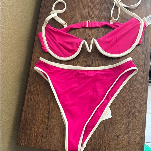 New L*space Bikini - Picture 1 of 9